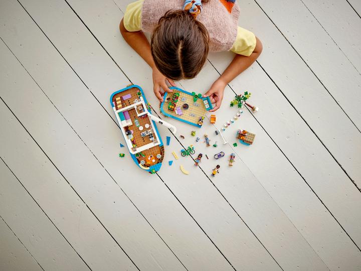 Actual product image LEGO Houseboat (41702, LEGO Friends)
