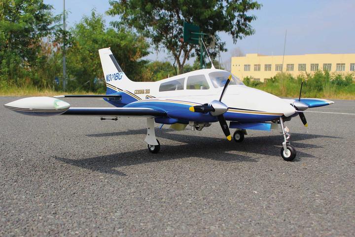 Productafbeelding Seagull Models ( SG-Models ) Cessna 310 Giant Twin 81" OHNE Einziehfahrwerk ARF
