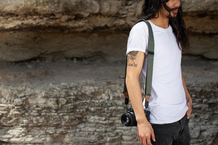 Actual product image Peak Design Slide (Wrist strap, Neck belt, Shoulder strap)