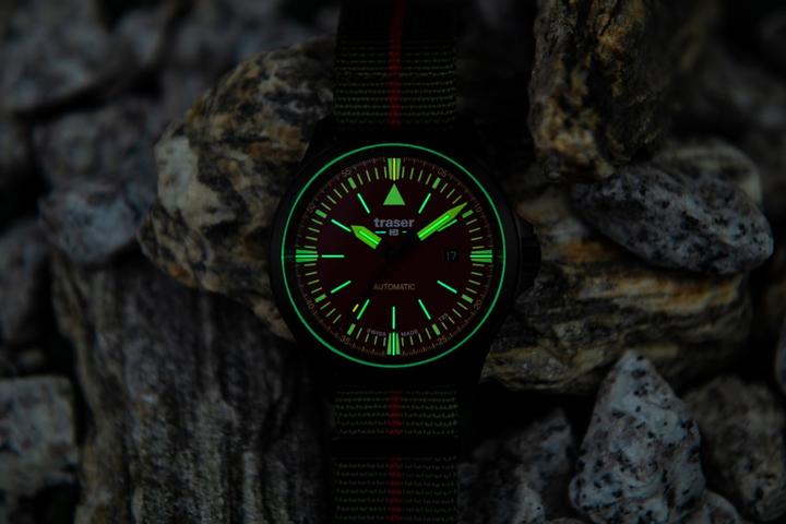Image du produit Traser 100757 P67 Officier automatique Montre homme 45mm 10ATM (Swiss Made, 45 mm)