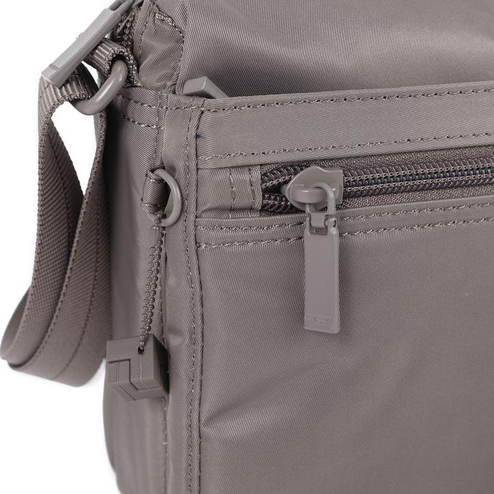 Actual product image Hedgren Inner City Eye Small Shoulder Bag