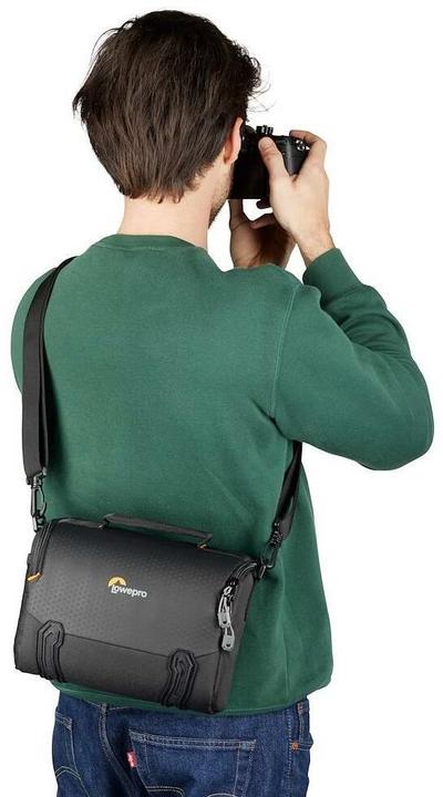Produktbild Lowepro Adventura SH 140 III Green Line (Kamera Schultertasche, 3 l)