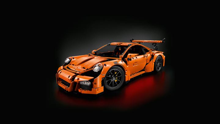 Actual product image LEGO Porsche 911 GT3 RS (42056, LEGO Technic)