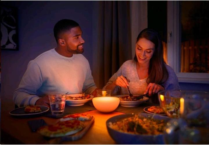 Actual product image Philips Hue Go Base BT (520 lm)