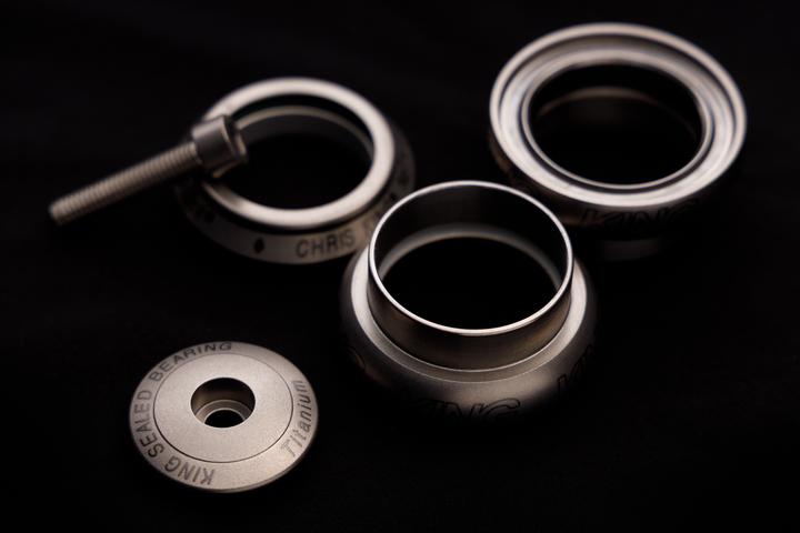 Actual product image Chris King NoThreadSet Titanium Headset, Steel-Bearings, 1 1/8", GripLock, Bold, EC34/28.6 | EC34/30