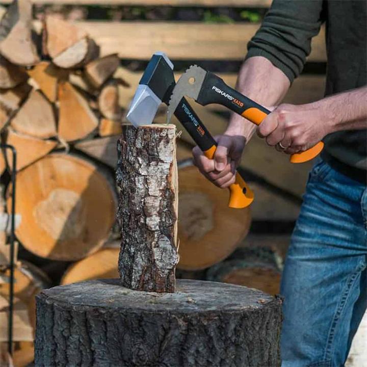 Actual product image Fiskars Splitting axe X11