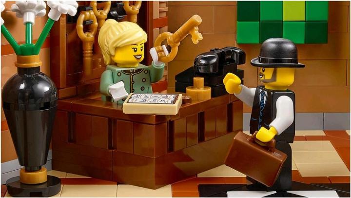 Immagine prodotto LEGO Boutique- Hotel (10297, Set LEGO rari)