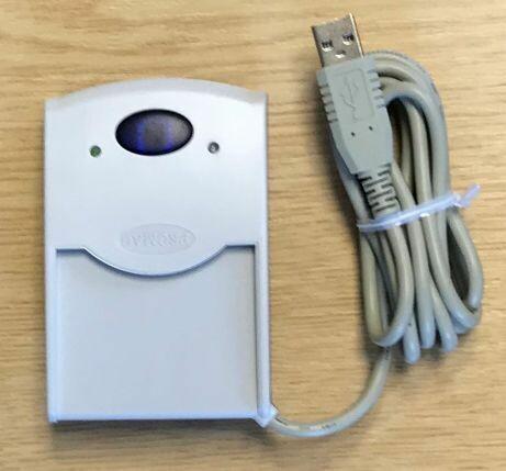 Produktbild Promag PCR-330M, USB RFID Lesegerät, 13,56 MHz, Slot, USB (Keyboard-Mode), Masse (BxHxT): 65x23x100mm (USB)