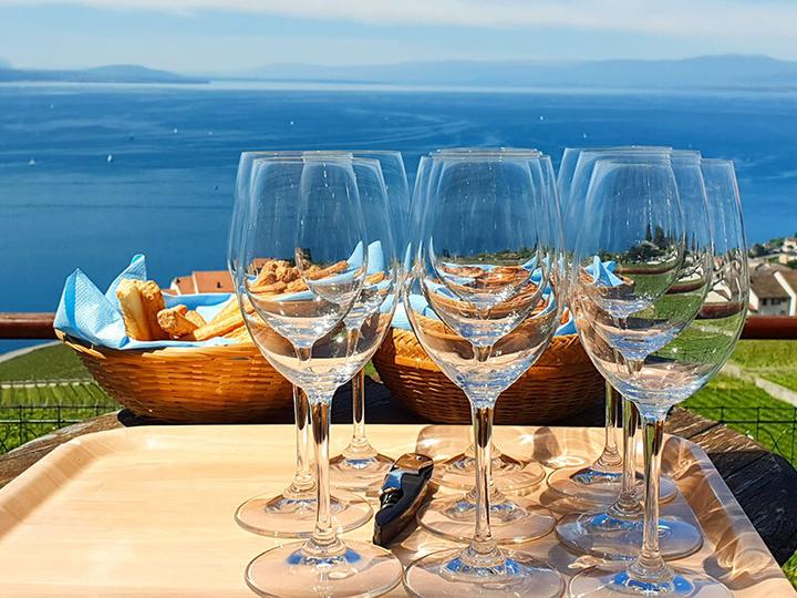 Produktbild Smartbox Romantische Kutschfahrt durch die Weinberge mit Weinverkostung (2 Pers.)