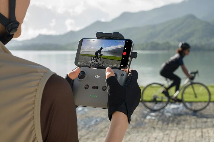 Produktbild DJI RC-N3 Fernsteuerung (Drohnen Fernsteuerung, DJI Air 3, DJI Mini 4 Pro, DJI Neo)