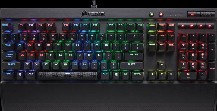 Corsair Gaming K70 LUX RGB (CH, Kabelgebunden)