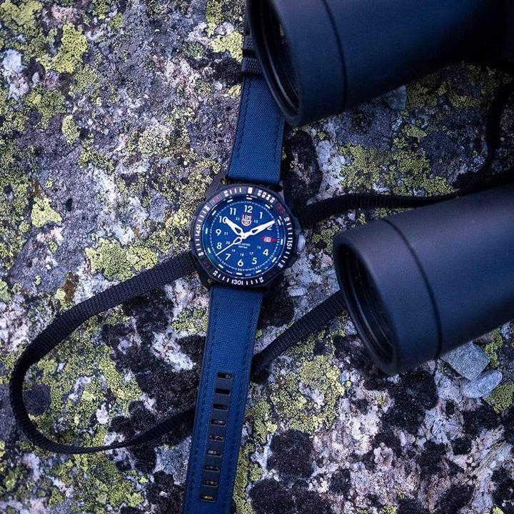 Actual product image Luminox Ice-Sar Arctic 1000 Series (Analogue wristwatch, Swiss made, 46 mm)