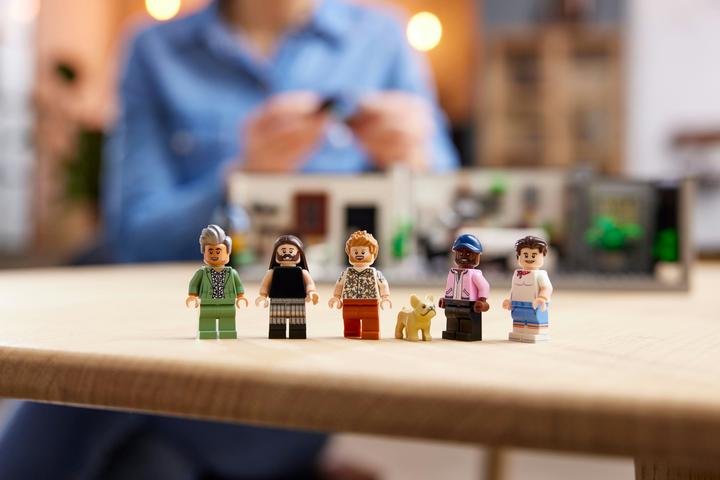 Image du produit LEGO Queer Eye – Le loft des Fab 5 (10291, LEGO Creator Expert, LEGO difficiles à trouver)