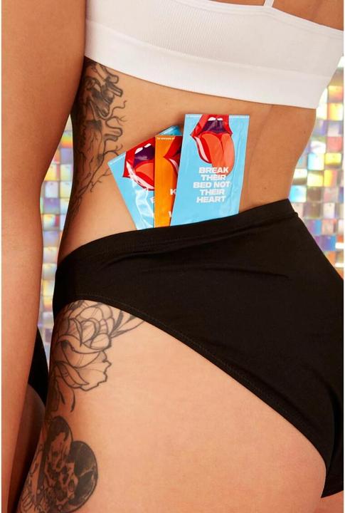 Actual product image NeverNot Quickies (275.63 ml, Intimate wipes)