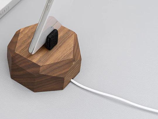 Produktbild Oakywood Geometric Dock - Dockingstation für Smartphones - USB-C