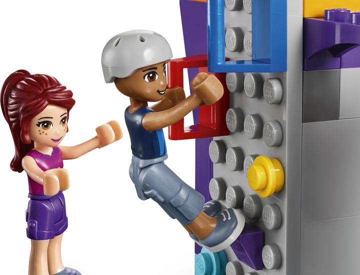 Produktbild LEGO Friends Heartlake Sportzentrum (41312, LEGO Friends)