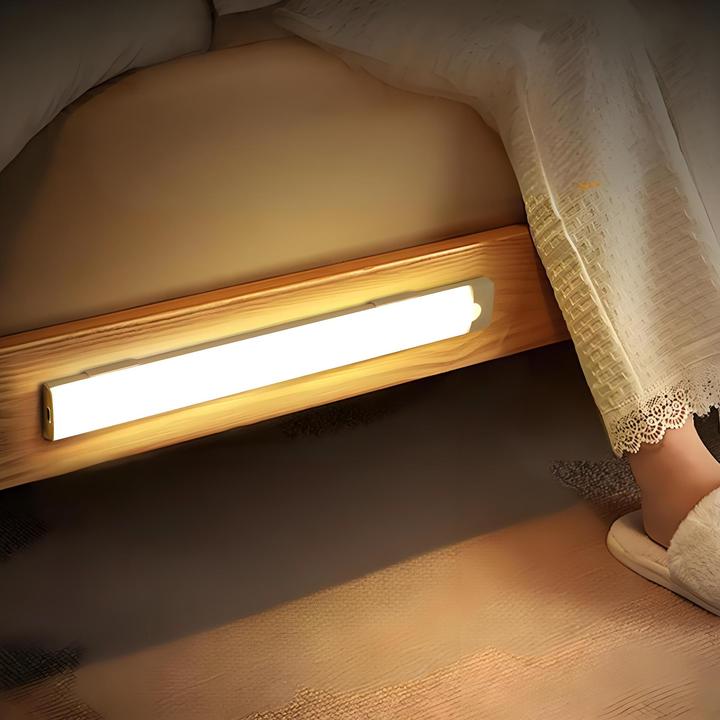 Produktbild Lakuda LED-Schranklicht mit Bewegungssensor – Wiederaufladbar, USB-A zu USB-C