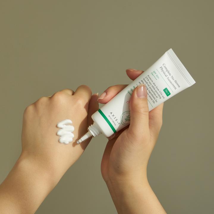 Immagine prodotto Axis-Y 6+1+1 - Protezione solare fisica completa senza stress V. 3 (Crema solare viso, SPF 50, 50 ml)
