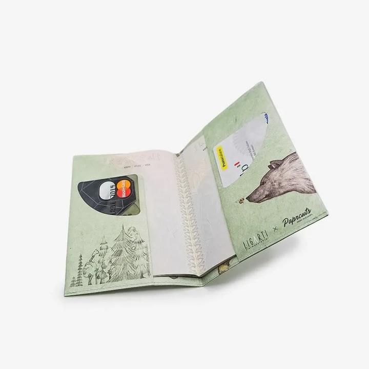 Paprcuts RFID Reisepasscover Die Begegnung | Ligarti Koop (Reisepasshülle)