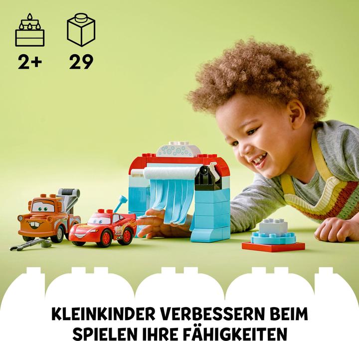 Produktbild LEGO Lightning McQueen und Mater in der Waschanlage (10996)