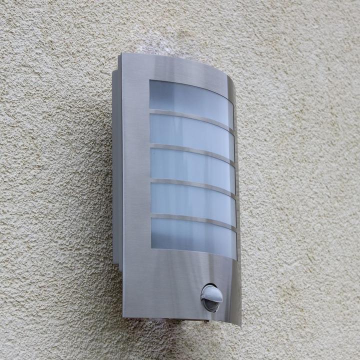 Actual product image Lutec Slim (640 lm, IP44)