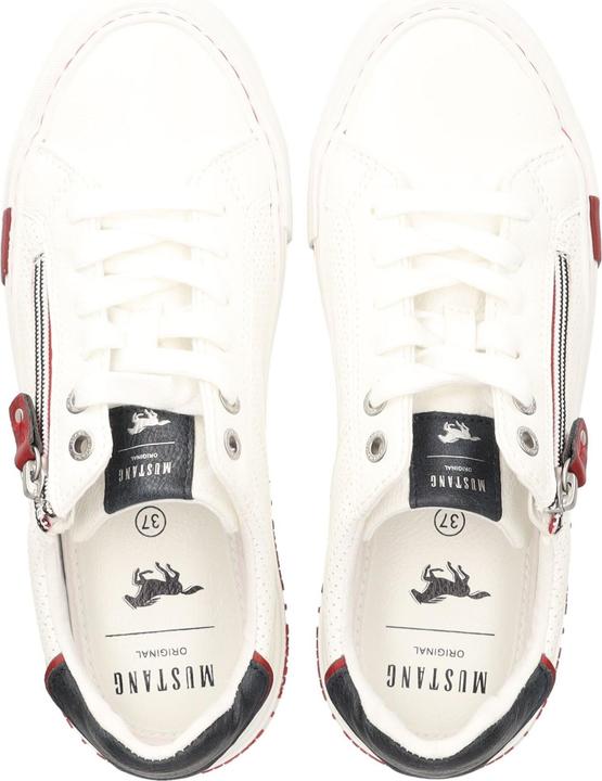 Actual product image Mustang Sneaker (39)