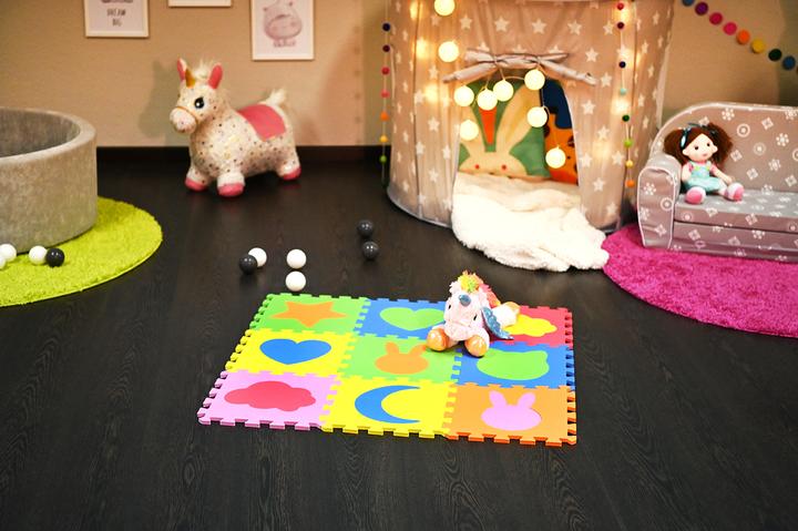 Produktbild Knorrtoys Puzzlematte - „Formen“ /9-tlg./30cm (30 x 30 x 30 cm)