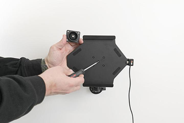 Produktbild Brodit Halter Aktiv USB, 12/24V, für SAMSUNG Galaxy Tab A9+, inkl. USB-Ladegerät