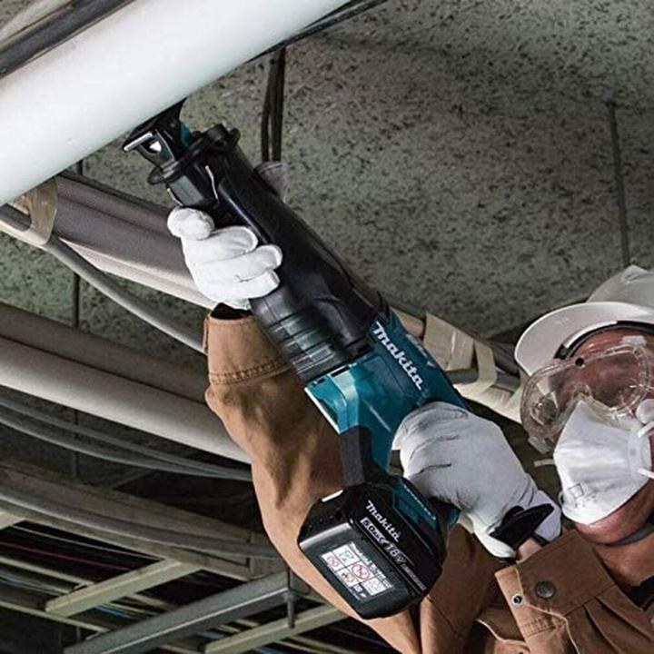 Actual product image Makita DJR187Z Cordless reciprocating saw 18 V, without batteries and charger.