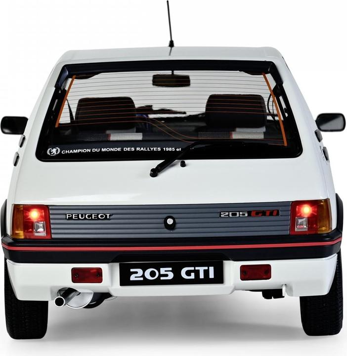 Image du produit 1:8 IXO Peugeot 205 GTI Rouge
