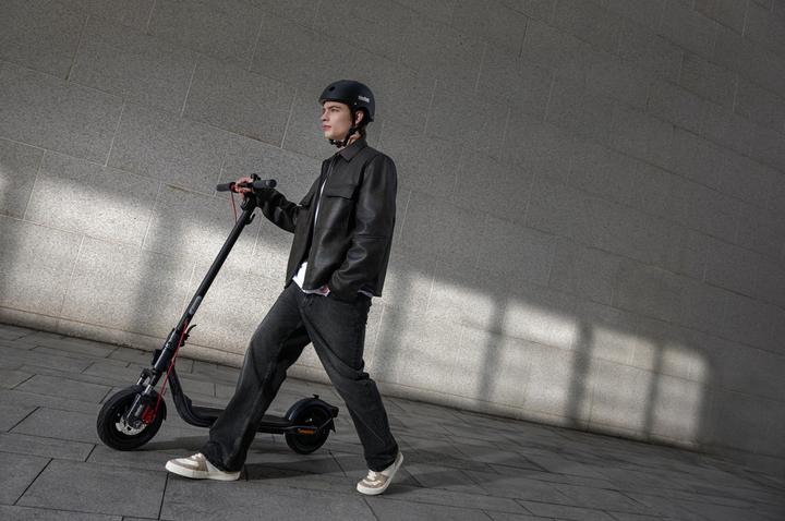 Actual product image Segway-Ninebot F2 D II (20 km/h, 55 km, 400 W)
