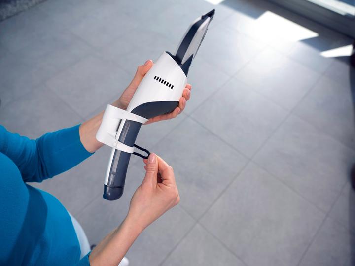 Actual product image Leifheit Nemo Click window and bathroom vacuum cleaner
