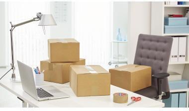Produktbild tesa tesapack ULTRA STRONG Paketklebeband - PVC Packband für festes Verpacken und sicheres Bündeln (110 mm)