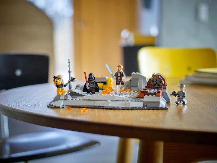 Immagine prodotto LEGO 75334 Obi-Wan KenobiTM contro Obi-Wan KenobiTM Darth Vad (75334, LEGO Star Wars)
