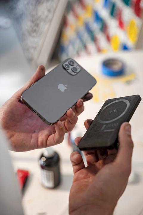 Actual product image mophie Snap+ Juice Pack Mini (5000 mAh, 12 W)