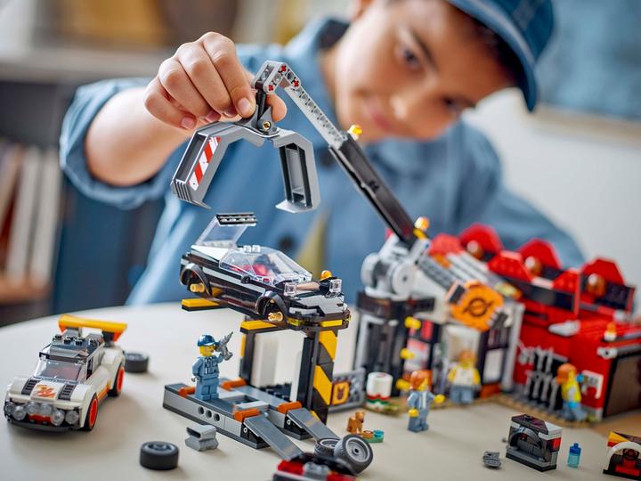 Actual product image LEGO Schrottplatz mit Autos (60472, LEGO City)
