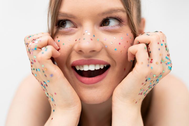 Immagine prodotto Partydeco Glitter per viso e corpo, 3g, mix (1 confezione / 1 pz.)