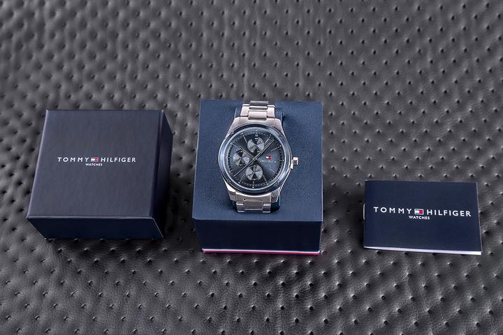 Actual product image Tommy Hilfiger Tyler (Analogue wristwatch, 44 mm)