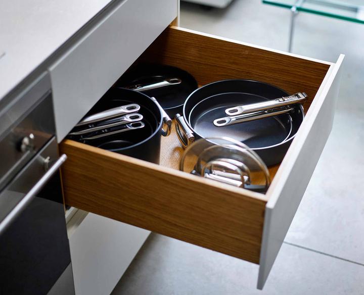 Produktbild Joseph Joseph Space Bratpfanne klappbare Griffe 2er Set mit Pfannenschutz (28 cm, Bratpfanne, Aluminium)
