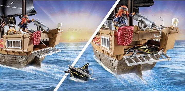Actual product image Playmobil Large pirate ship (71530, Playmobil Pirates)