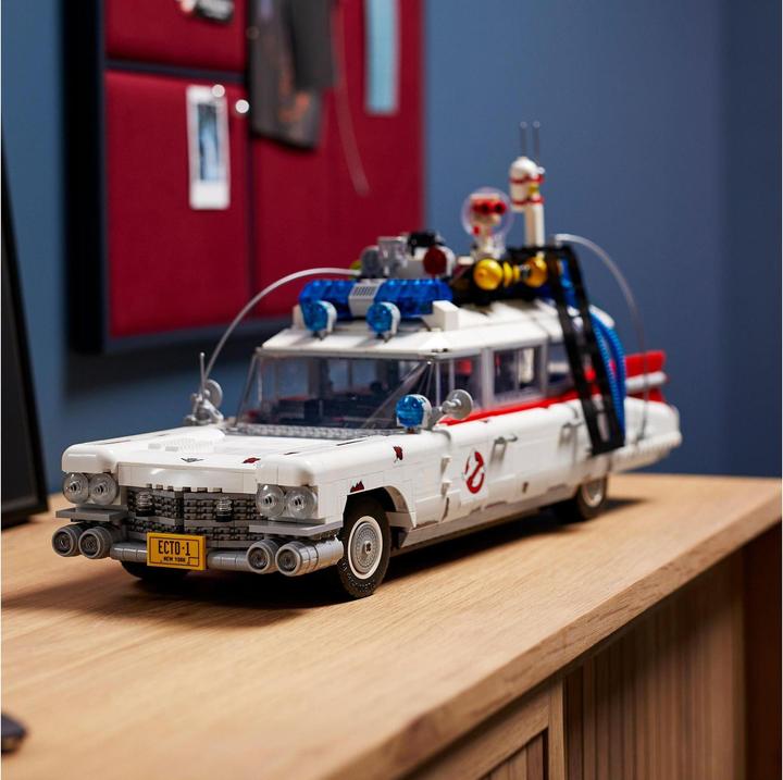 Actual product image LEGO Ghostbusters ECTO-1 (10274, LEGO Icons, LEGO Rare Sets)