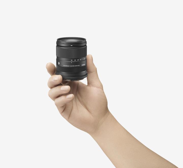 Actual product image Sigma 18-50mm f/2.8 DC DN Sony E (Sony E, APS-C / DX)