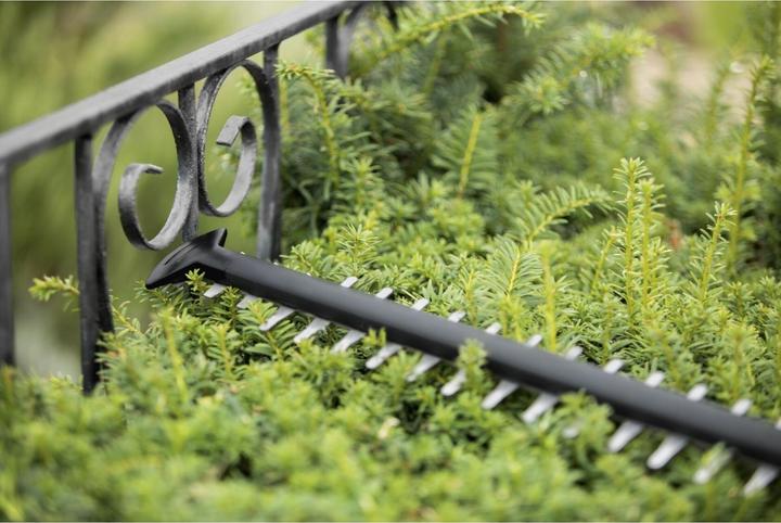 Image du produit Bosch Home & Garden UniversalHedgeCut 18-50 Solo (Fonctionnement sur batterie)