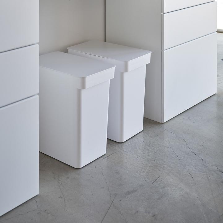 Produktbild Yamazaki Luftdichter Mülleimer mit Rollen TOWER (25 l)
