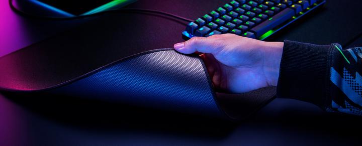 Produktbild Razer Strider (L)
