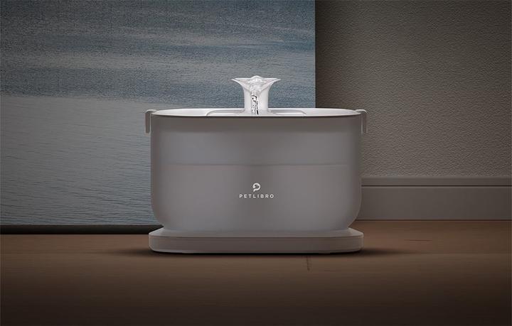 Actual product image Petlibro Dockstream drinker with wireless pump, 2.5L (2.50 l)