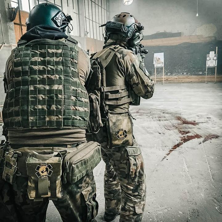 Produktbild Rhino Rescue IFAK-002M (gefüllt), schwarz (Erste Hilfe Set Zubehör)