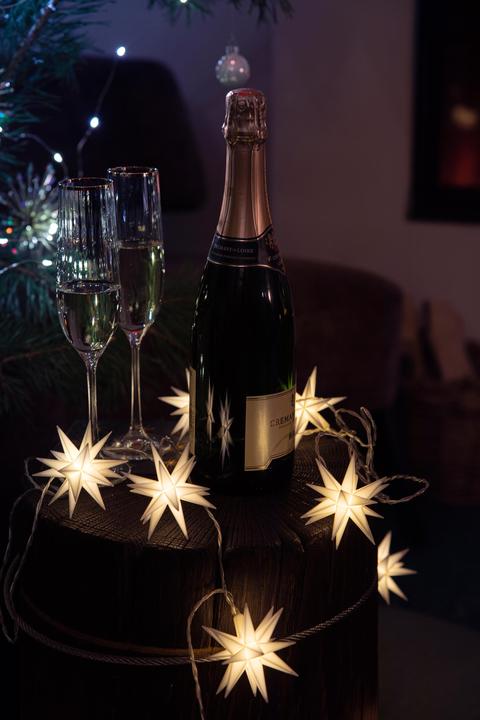 Produktbild Novaliv Weihnachtsstern Dekostern | 8cm WEISS | nur Innen | LED Lampe mit Batteriefach |