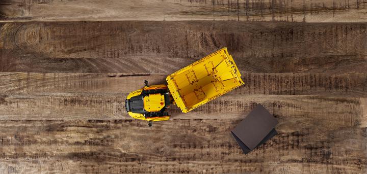 Immagine prodotto LEGO Dumper articolato Volvo (6x6) (42114, LEGO Technic)