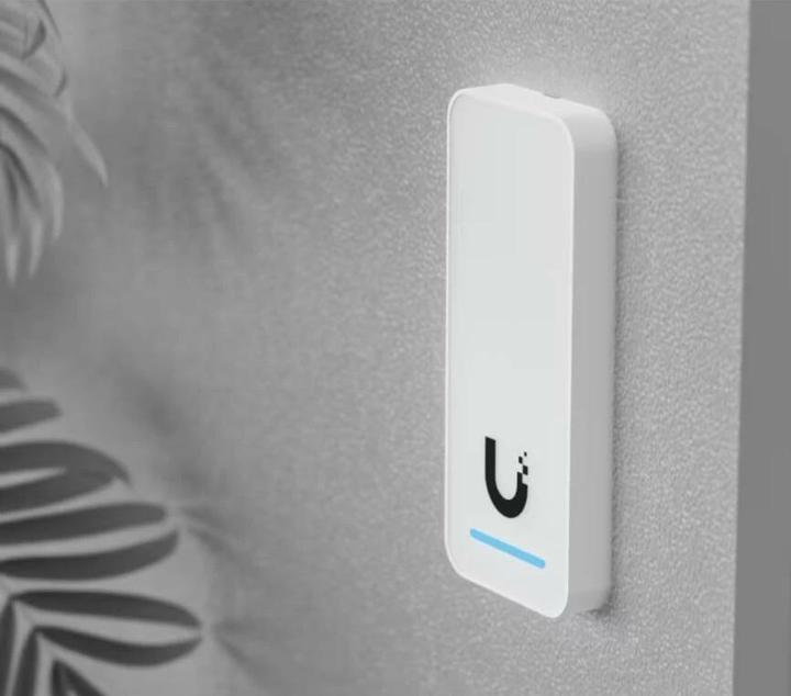 Actual product image Ubiquiti G2 Starter Kit Professional (Wired)